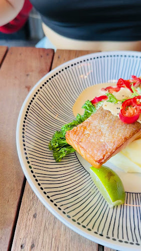 Comentarii opinii despre Refuel Cafe