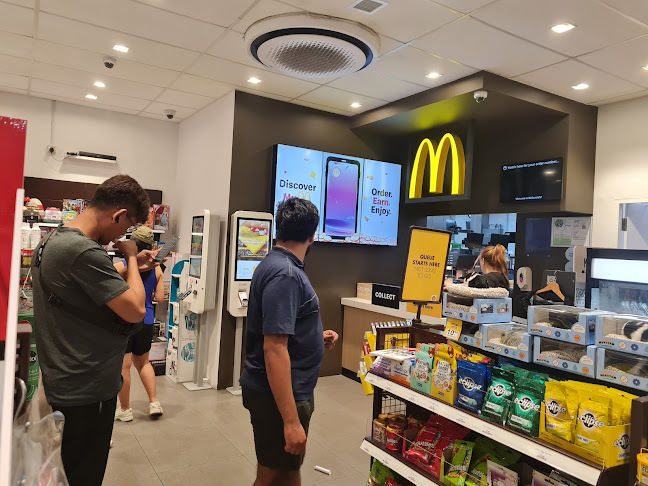 McDonald's Shell Havelock - Hospitality and gastronomy