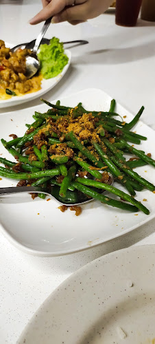 3 meals a day - Singapore