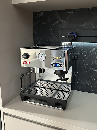 Cowpresso Coffee Roasters Singapore - Hospitality and gastronomy