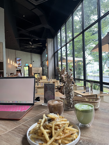 South Side Keppel | Signature Rosti & Roast Chicken - Singapore