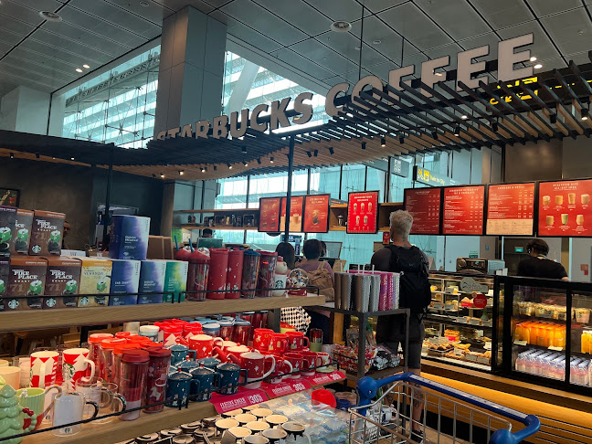 Comentarii opinii despre Starbucks Terminal 3 Departure Hall