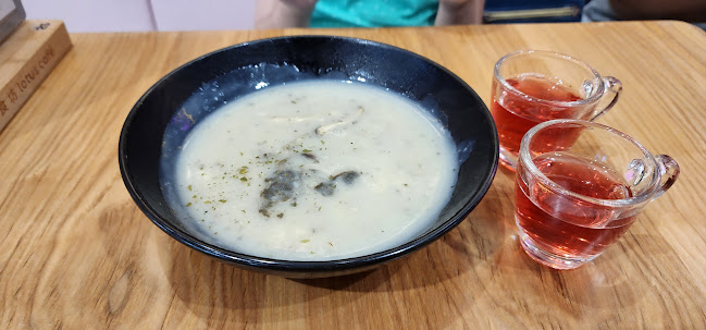 Lotus Café 蓮心食坊 - Singapore