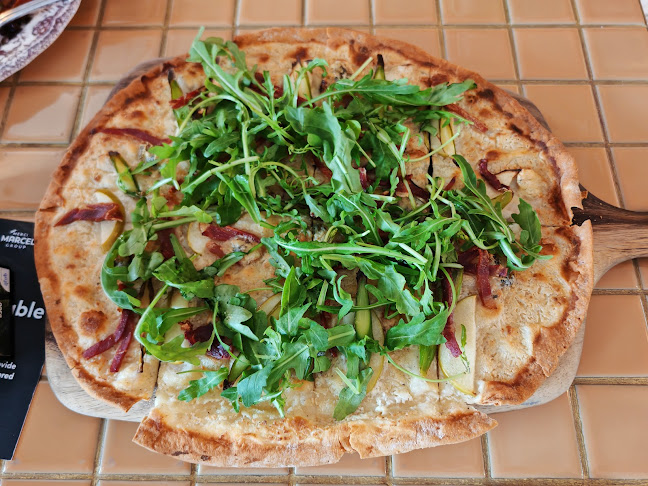 171 E Coast Rd, Singapore 428877