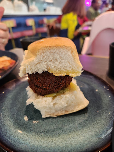 413 River Valley Rd, Singapore 248311