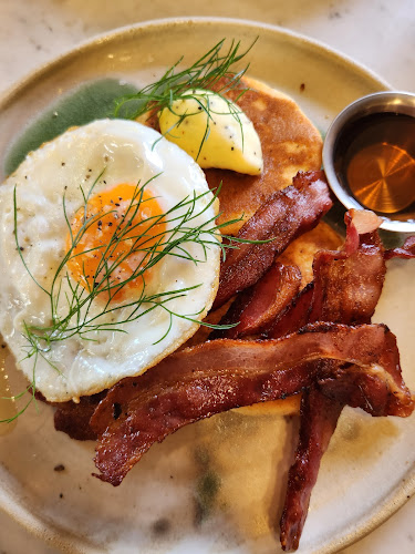 Common Man Coffee Roasters - Joo Chiat Road