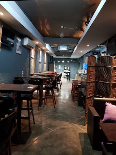 Cyclone Party Pub - Singapore