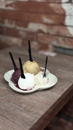 Opinii despre Churn Creamery în Singapore - Hospitality and gastronomy