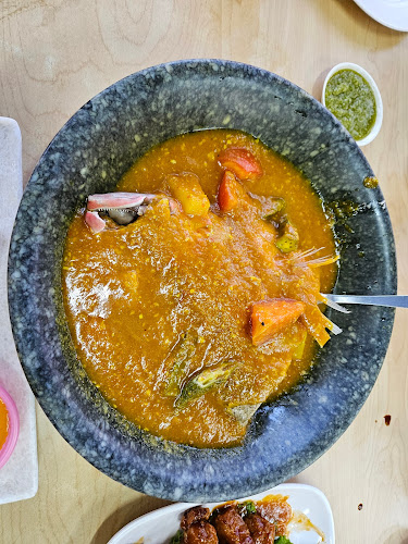 Happy Kampong Seafood - Hospitality and gastronomy