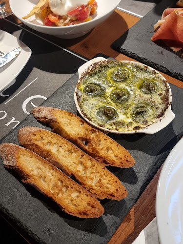 Wine Connection Bistro - Hospitality and gastronomy