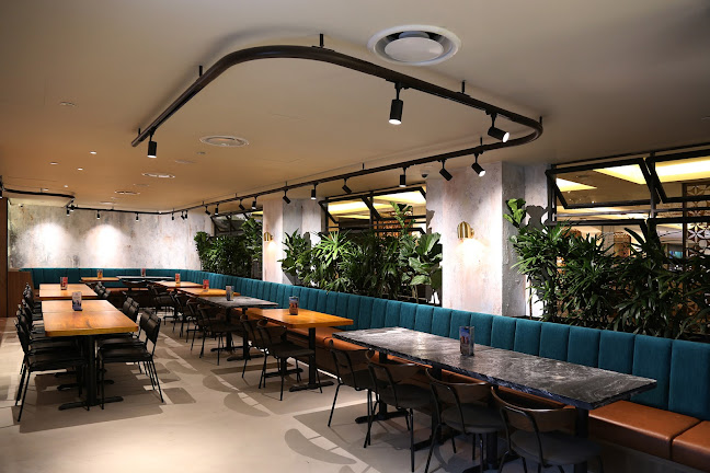 Brewerkz Orchard Rendezvous Hotel - Hospitality and gastronomy