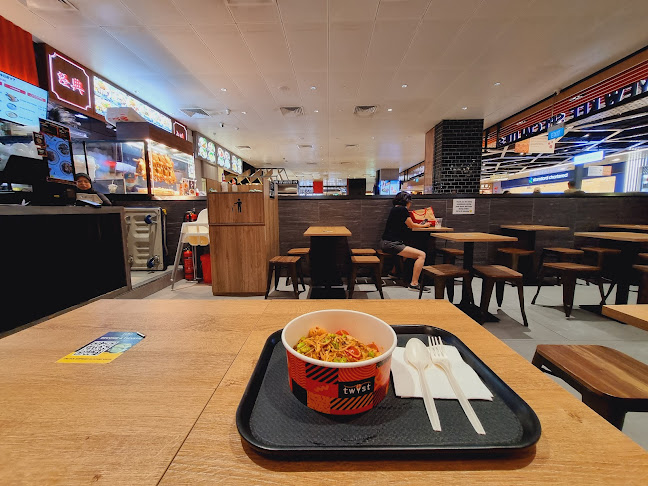 Opinii despre Twyst în Singapore - Hospitality and gastronomy