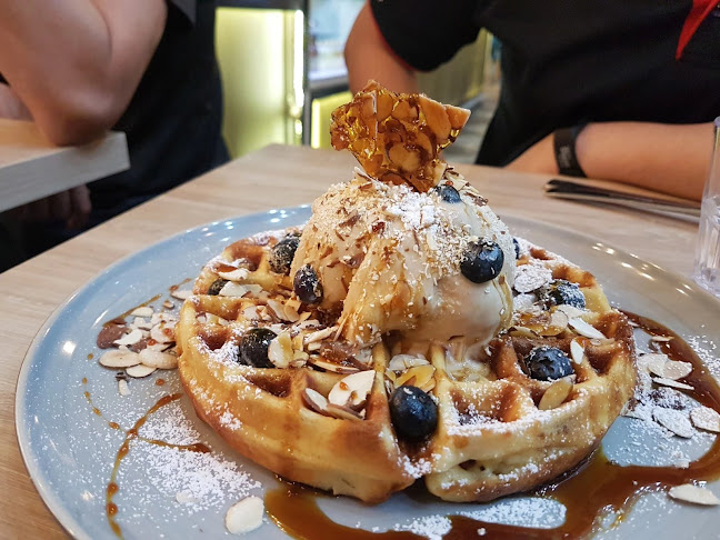 6 Eu Tong Sen St, #01-59, Singapore 059817