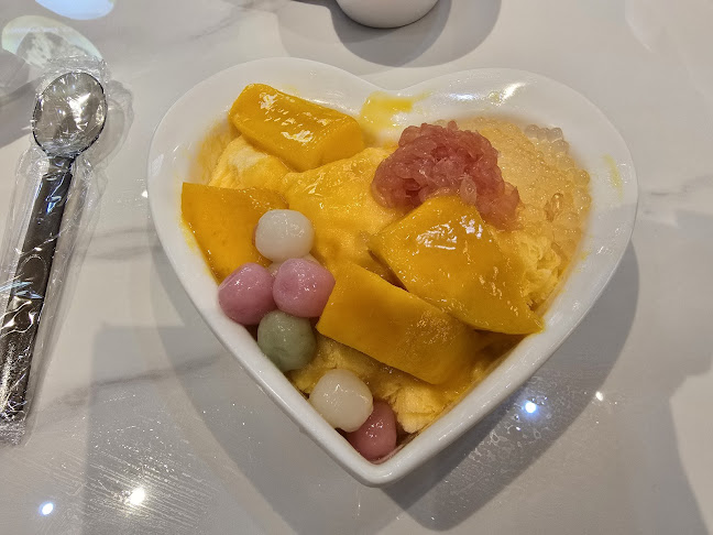 Yang Xiao Xian Mango Milk Ice 杨小贤 (芒果绵绵冰)
