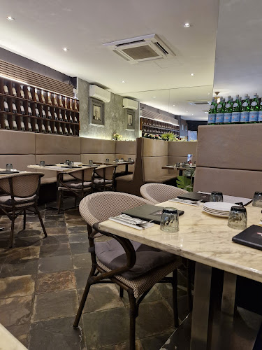 Blk 44 Jln Merah Saga, #01-60 Chip Bee Gardens, Singapore 278116