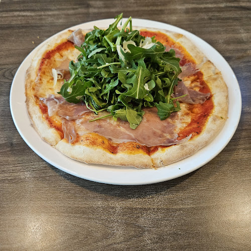 Opinii despre Spizza Bukit Timah în Singapore - Hospitality and gastronomy