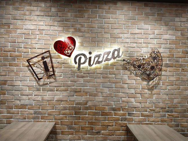 Domino's Pizza @ Mayflower (AMK) - Singapore