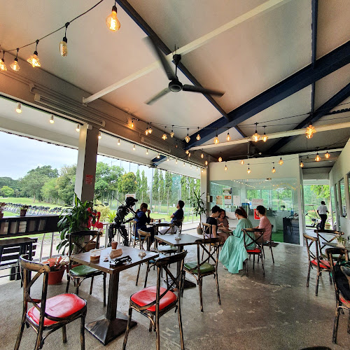 Golf Spot Cafe & Bistro