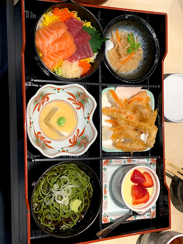 Comentarii opinii despre Donguri Family Restaurant (Member’s Only)