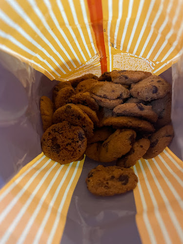 Comentarii opinii despre Famous Amos