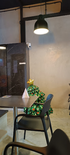 Kreme Cafe - Hospitality and gastronomy