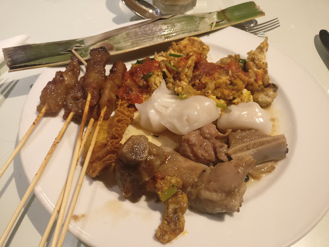 100 Orchard Rd, Located in: Concorde Hotel, Singapore 238840