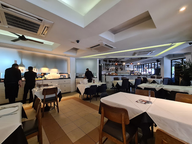 R Italian Kitchen & Smokehouse - Hospitality and gastronomy