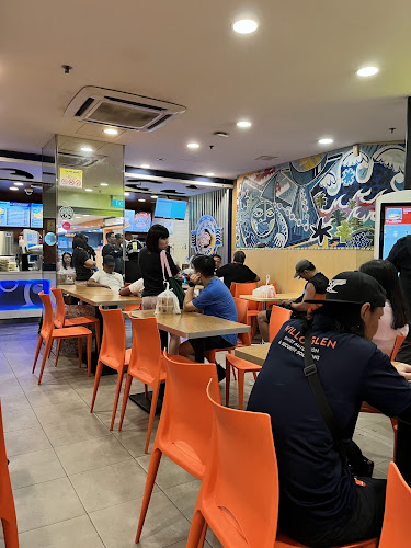 90 Hougang Ave 10, #B1 - 27 / 28 Hougang Mall, Singapore 538766