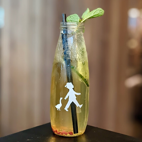 SERVUS German Burger Grill | VIVOCITY