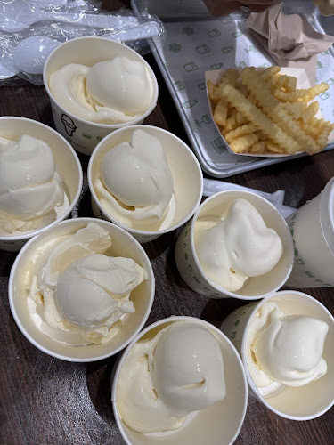 Shake Shack Jewel Changi - Hospitality and gastronomy