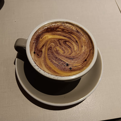 1 HarbourFront Walk, #01-113/114 Vivo City, Singapore 098585