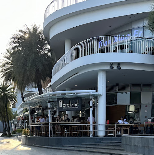 Opinii despre Brotzeit German Beer Bar and Restaurant - VivoCity în Singapore - Hospitality and gastronomy