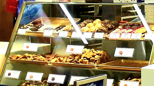 Orchard Rd, B1-43 435, Singapore 238877