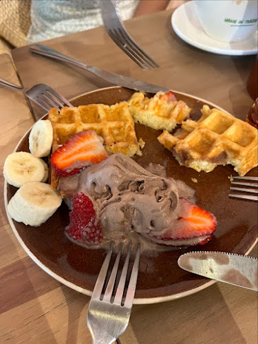 The Food Peeps Coffee and Deli - Hospitality and gastronomy