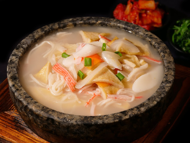 HANKANG POCHA 한강포차 ( The Most Affordable Korean Pocha ! 혜자스러운 한강포차 !)