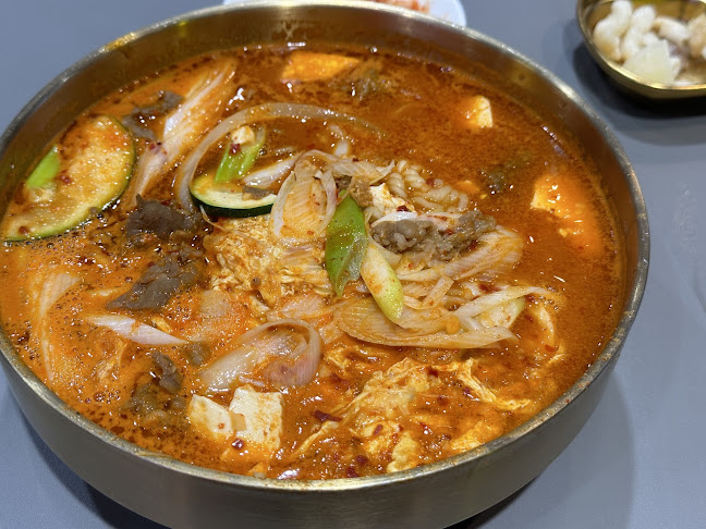 4 Tampines Central 5, B1-02 Tampines Mall, Singapore 529510