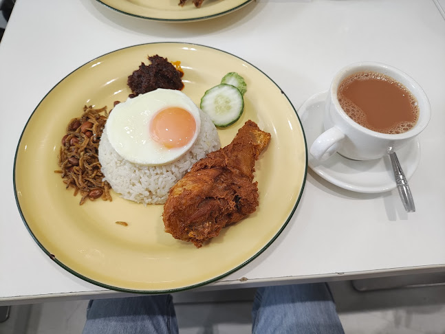 Ponggol Nasi Lemak - Hospitality and gastronomy