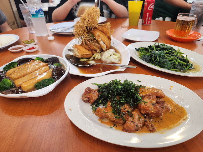 Le Man Seafood Restaurant 470B - Hospitality and gastronomy