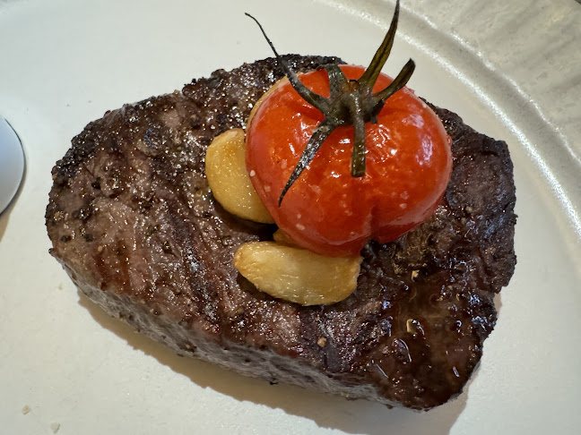 Comentarii opinii despre Cinder Steakhouse at Wheeler's Estate