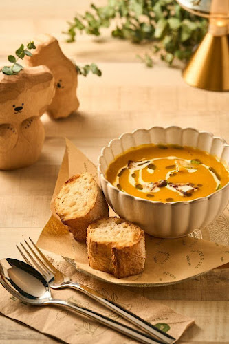 Surrey Hills Grocer - Woodleigh Mall (Pet Friendly)