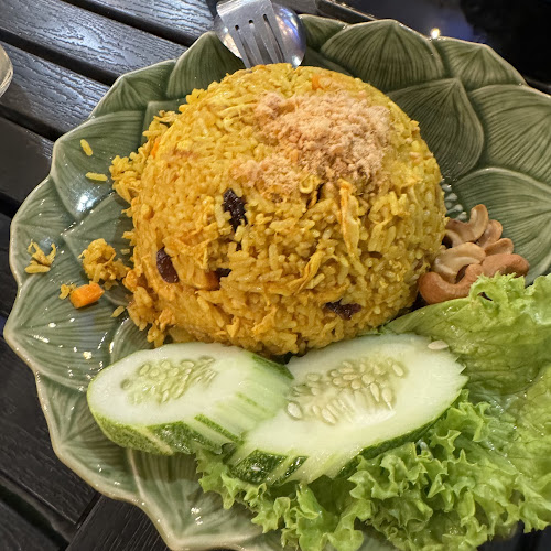 Warm Up Cafe @ The Star Vista