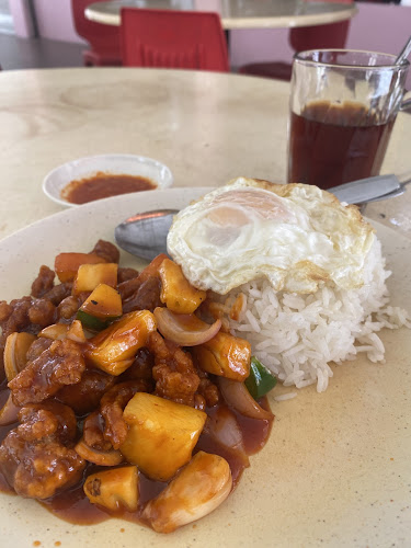 81 Seafood Restaurant - Hospitality and gastronomy