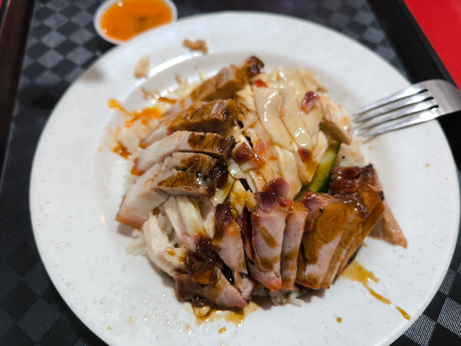 Hougang Hainanese Boneless Chicken Rice (Yi Qi Fa) - Hospitality and gastronomy