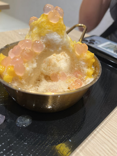 Cafe BomBom - Hospitality and gastronomy