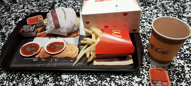 Opinii despre McDonald's Sengkang Sports Complex în Singapore - Hospitality and gastronomy