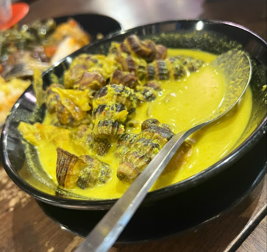 Comentarii opinii despre Hjh Maimunah Mini