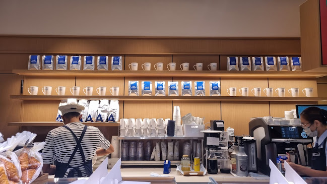 Paris Baguette @One Holland Village - Hospitality and gastronomy