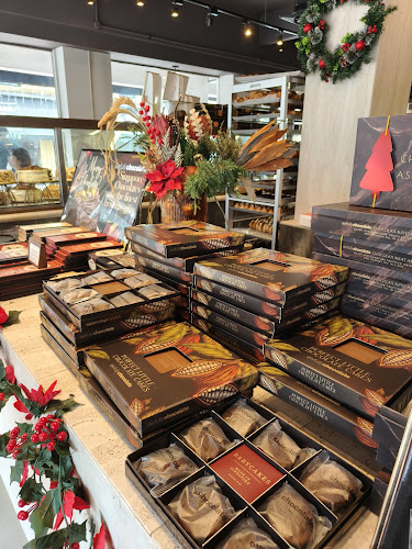 131 E Coast Rd, Singapore 428816