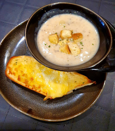 Opinii despre COLLIN’S @ PLQ Mall în Singapore - Hospitality and gastronomy