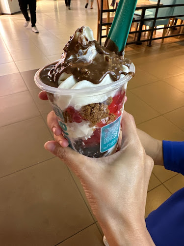 Opinii despre Yolé - Tampines Mall în Singapore - Hospitality and gastronomy